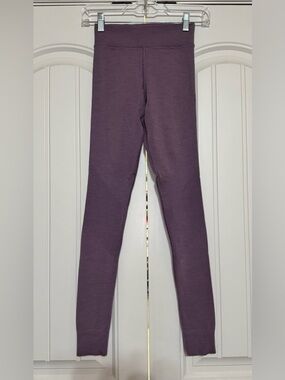 Lululemon Keep the Heat Thermal High-Rise Tight 28" in Purple Ash Size 4